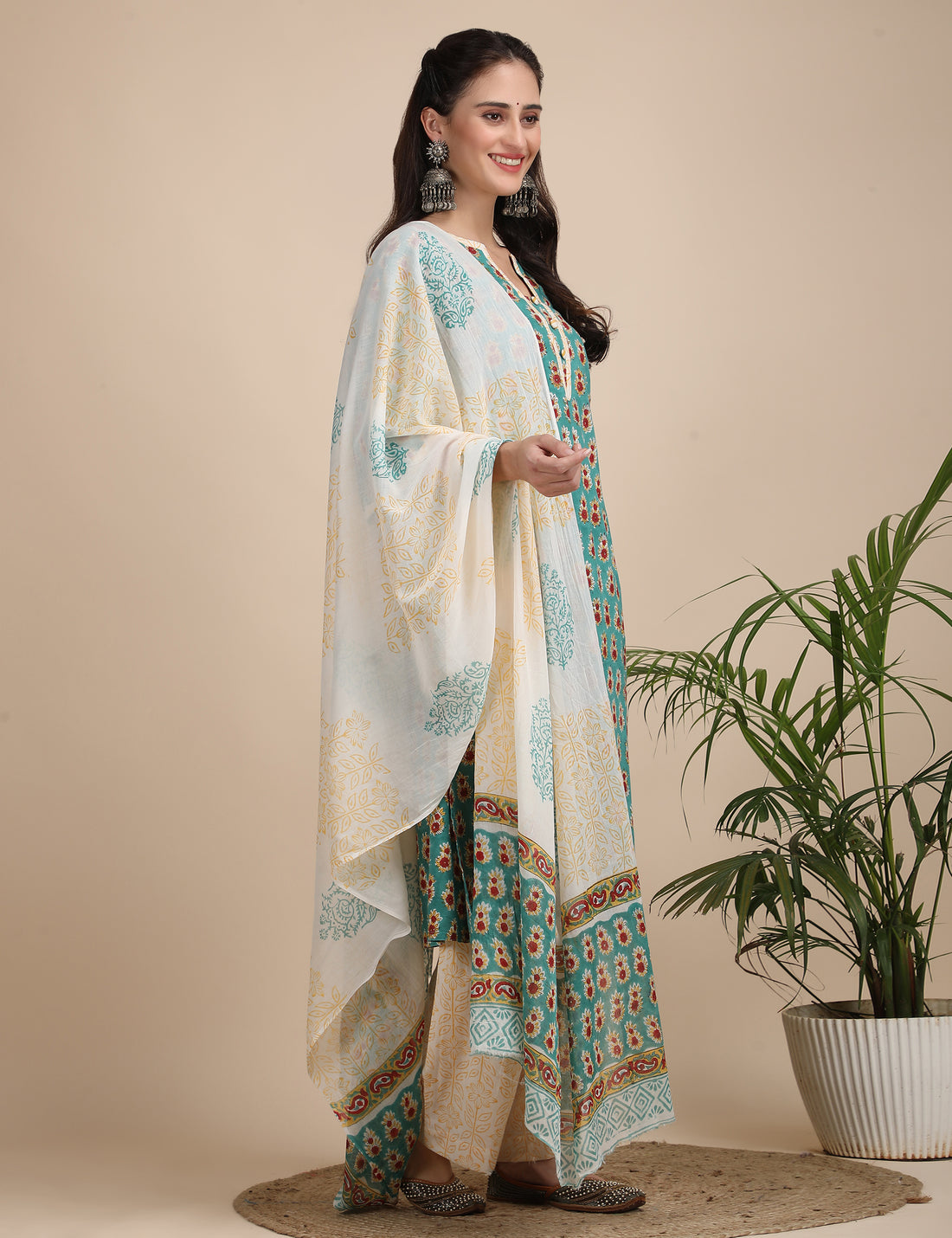 Pehli Bahaar kurta set with dupatta